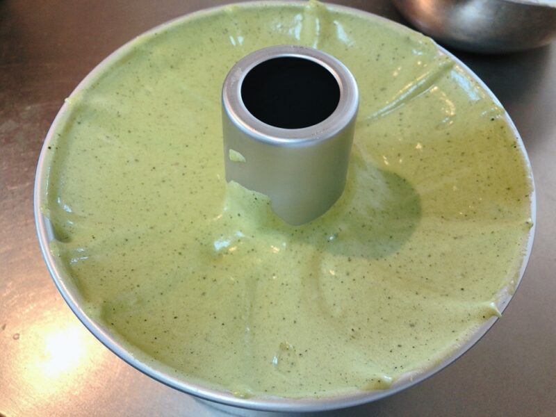 Pour in the final dough of matcha chiffon cake and add streaks